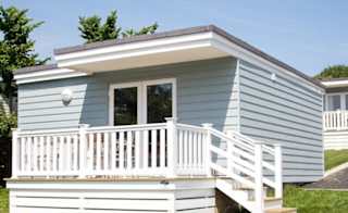 Whitecliff Bay - chalets image