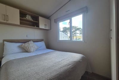 Oakley image