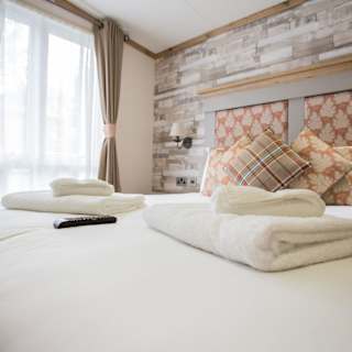 King size bed