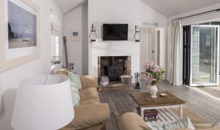 Superior Beach House Accessible image