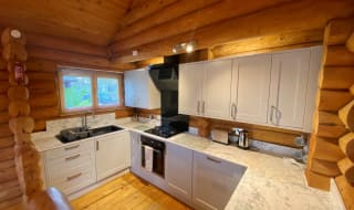Alpine Lakeside Lodge image