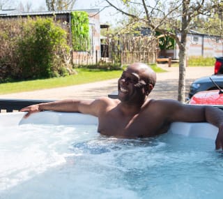 Hot tub accommodation image