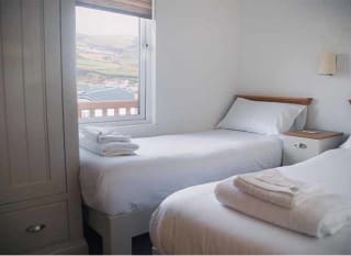 Superior Lodge Seaview image