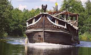 Boat trip to Frenchman Creek image
