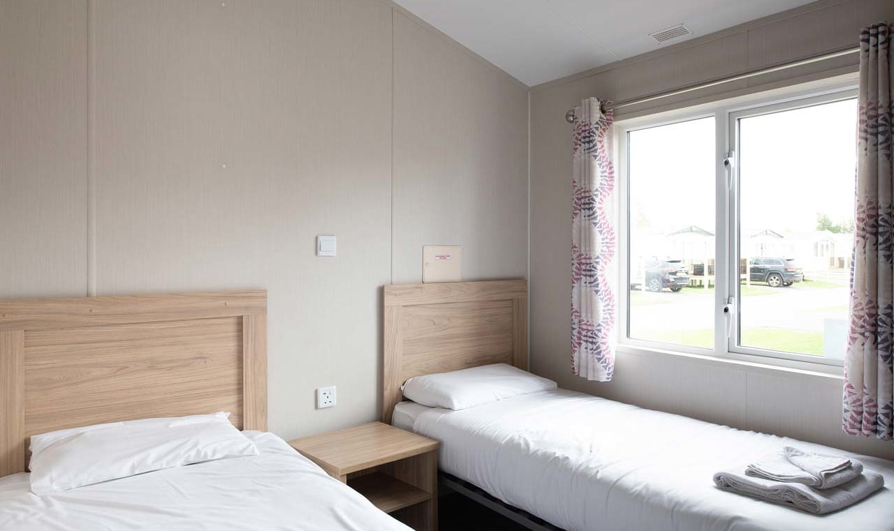Exclusive Lakeside Lodge image