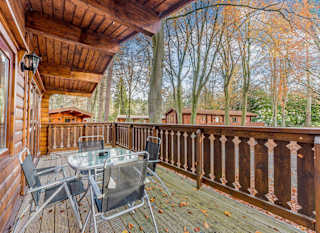 Maple Lodge image