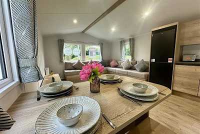 Ellerton Extra image