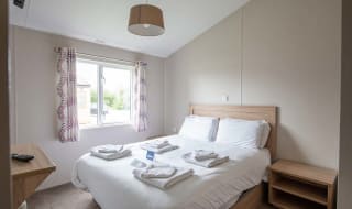 Exclusive Lakeside Lodge image