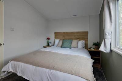 Ellerton Extra image