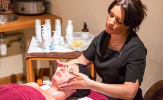 Spas and wellness centres image