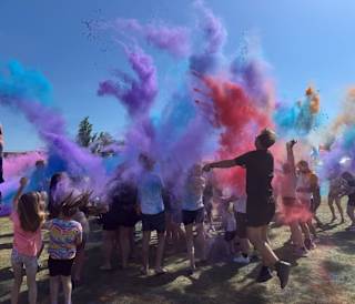 Colour throw