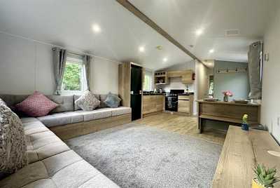 Ellerton Extra image