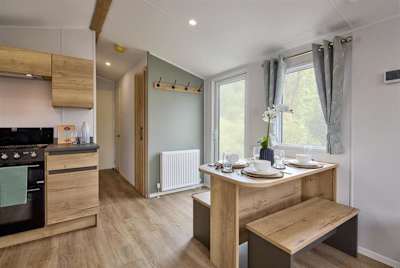 Ellerton Extra image