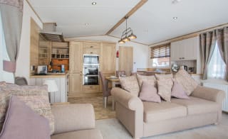 Golden Sands Luxury Caravan image