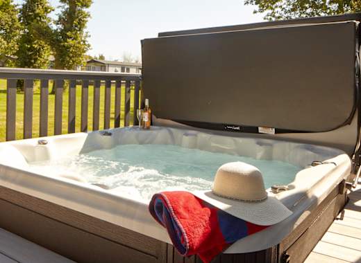 Hot tub accommodation St Helens IOW
