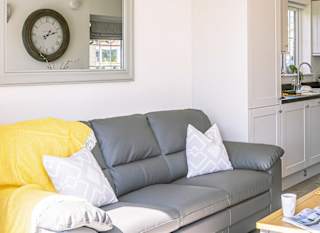 Meadow Lakeside Lodge image
