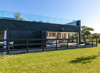 Roof Terrace Luxury Lodge image