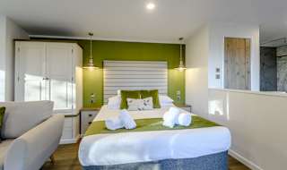 Somersby image
