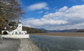 Portmeirion village image
