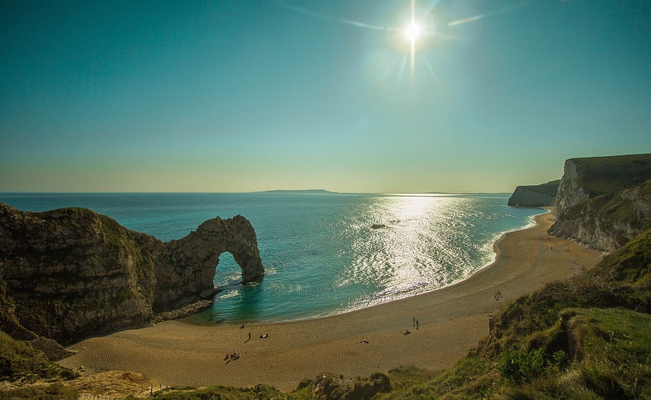 Durdle Door Beach, West Lulworth image