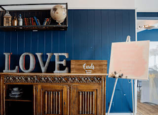 Love sign at wedding held at Beahcomber Entertainment Centre. image
