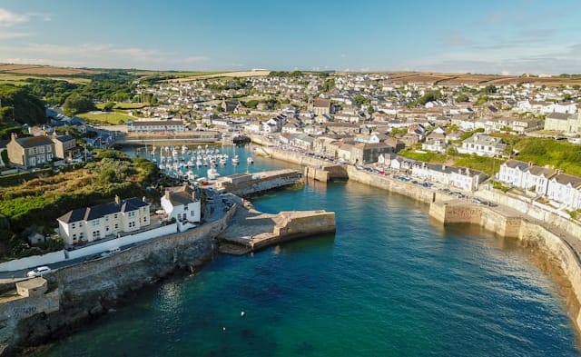 Helston Flora Day image