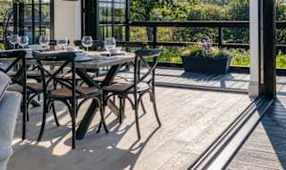 Roof Terrace Luxury Lodge image