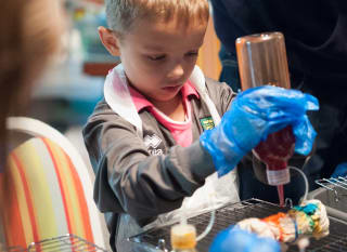 Tie-Dye Crafts image