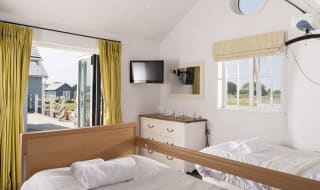 Superior Beach House Accessible image