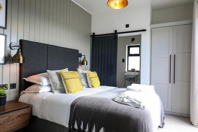 4 Bed Rooftop Lodge image