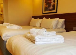 Twin Room image