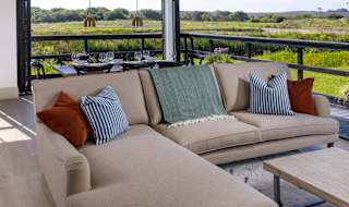 Roof Terrace Luxury Lodge image