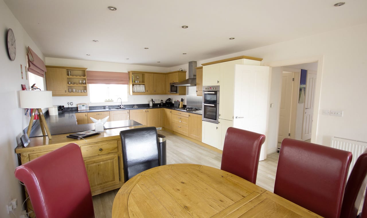 Indulgent Cottage image