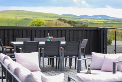 4 Bed Rooftop Lodge image