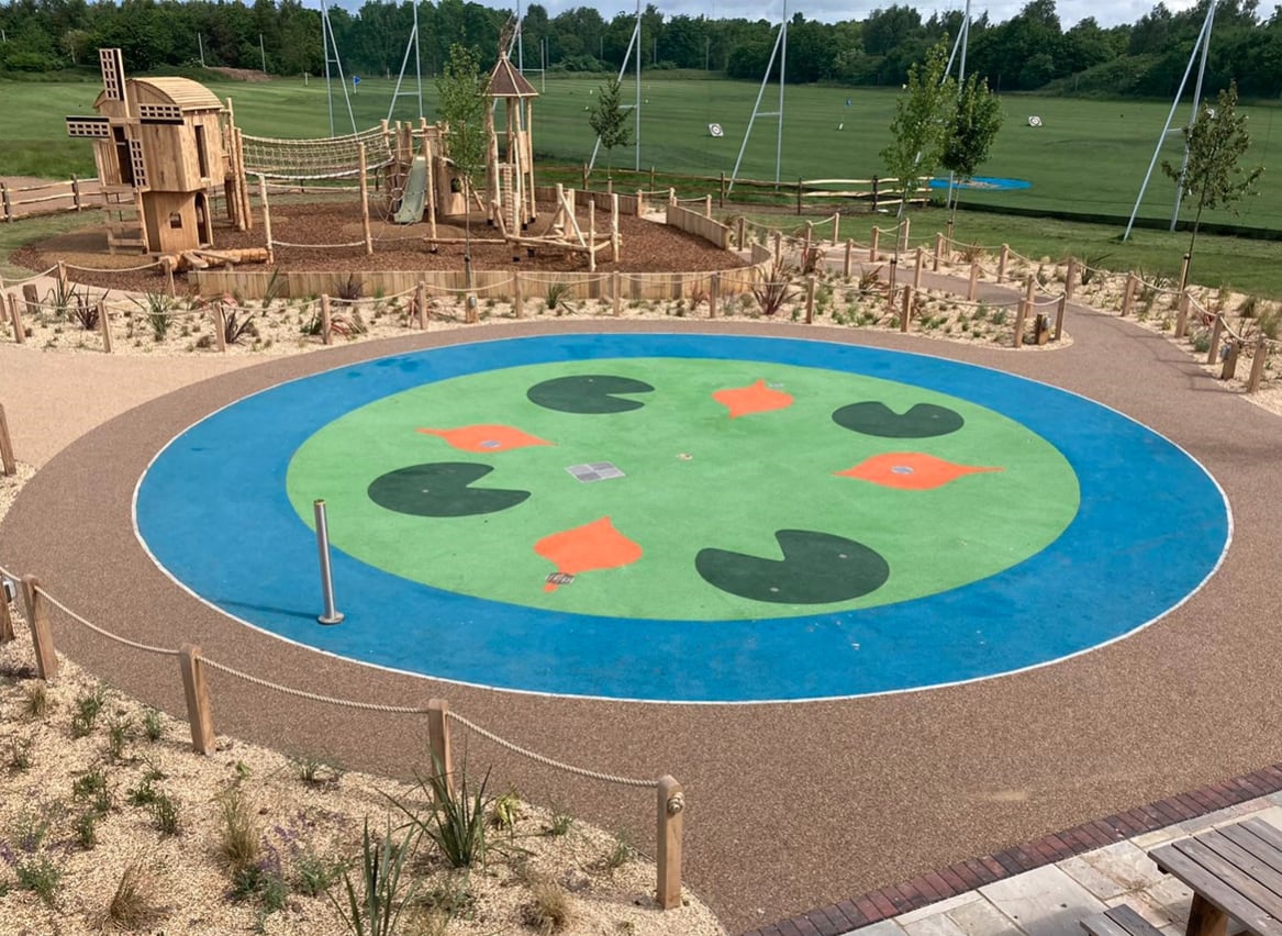 Outdoor splash pad image