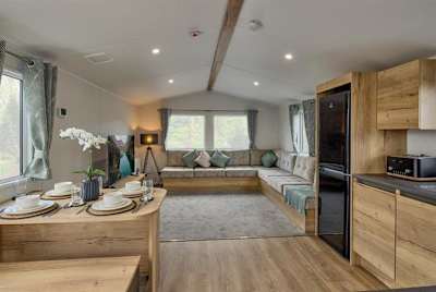 Ellerton Extra image