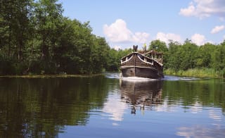 Boat trip to Frenchman Creek image