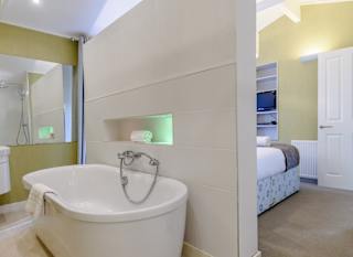 Cherry Tree Lodge image