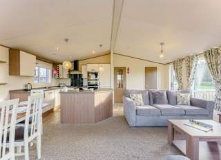 Oak Lodge image