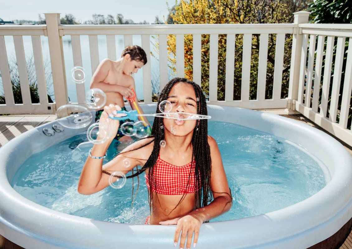 Hot tub bubbles and bubbles