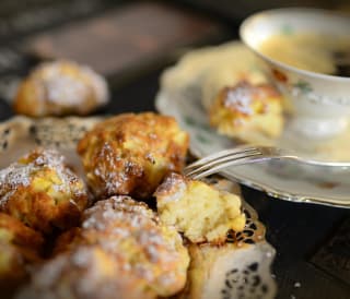 Afternoon tea and Prosecco