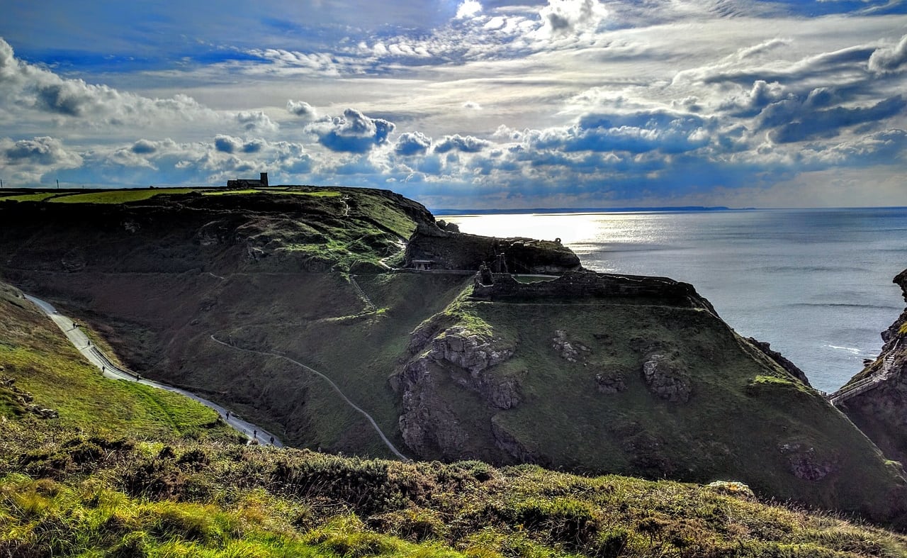 Tintagel Church to Trebarwith Strand image