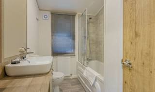 Brayford Lodge image