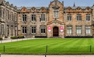 4. St Andrews, Fife – The Crown image