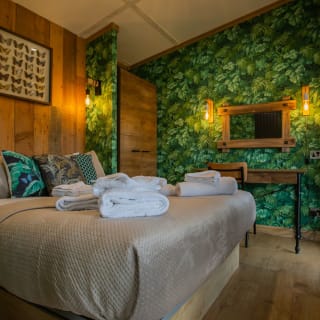 King size bed