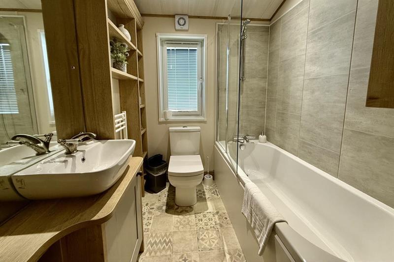 Westlake Lodge image