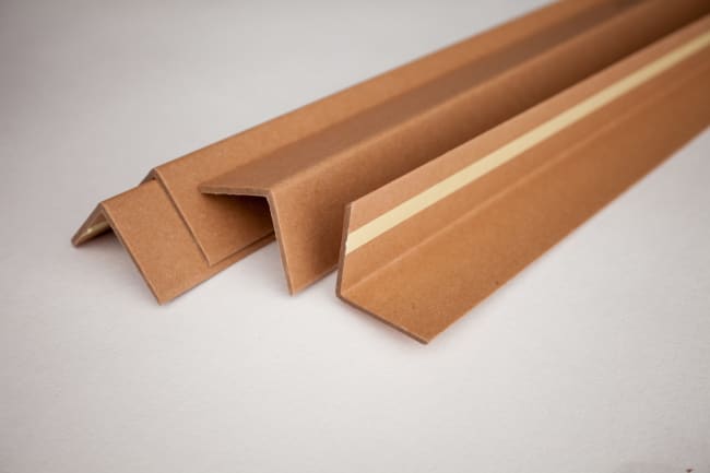 PALLEHJØRNE KRAFT  BUNT 30x30x2mm, 1800mm BNT=25