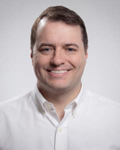 Retrato de Dr. Vinícius Côgo Destefani