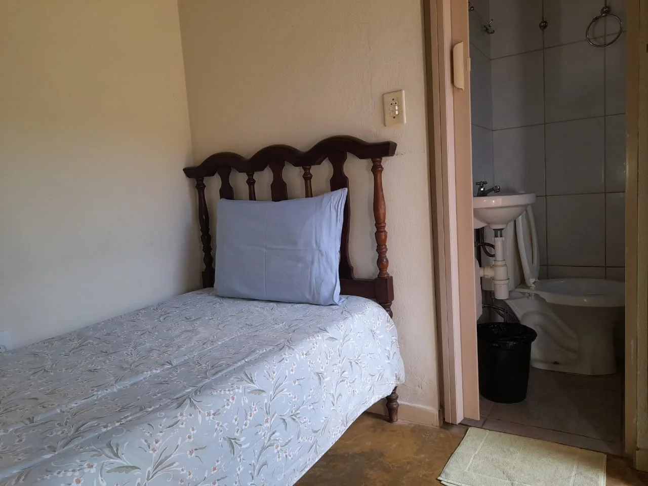 Suite 2 da Pousada Vila Bela 1