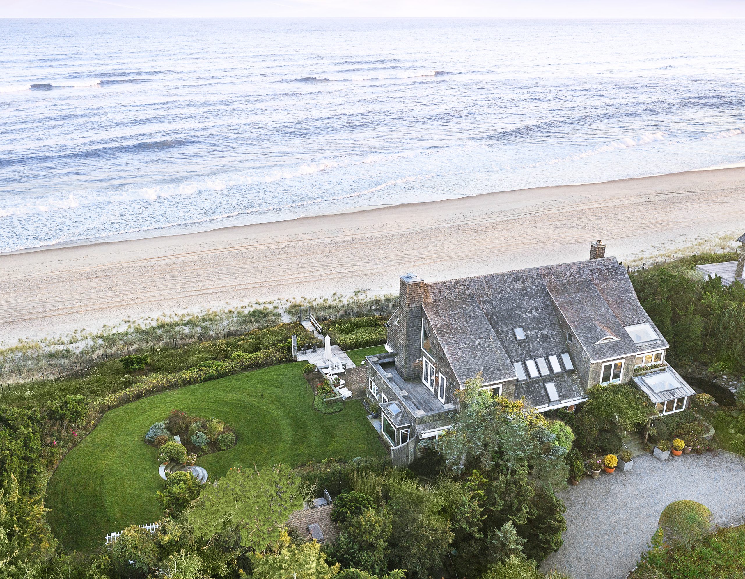 Tides Turn: An East Hampton Coastal Oasis on 33 Lily Pond Lane